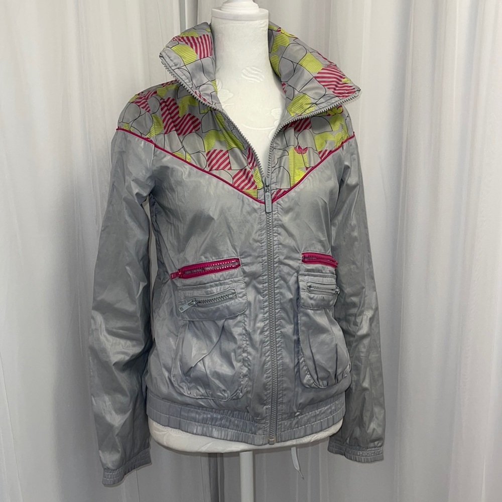Vintage ADIDAS Fully Lined Windbreaker. Womens Size XS
